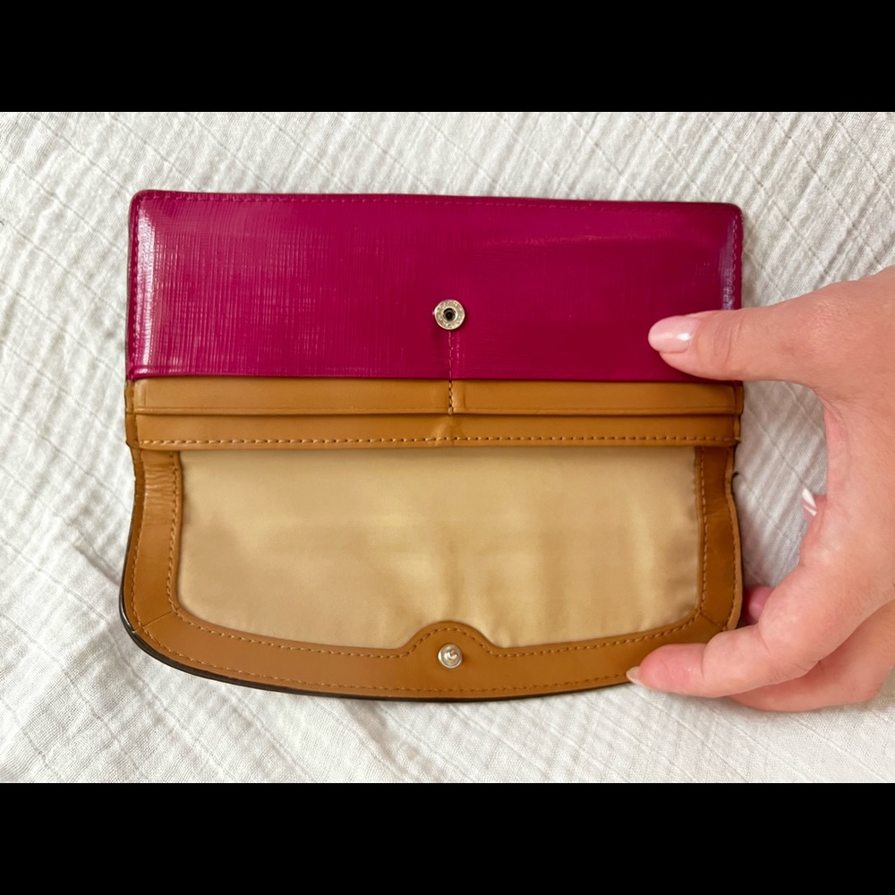 💕Beautiful💕 Pink Leather Coach Wallet - Picture 2 of 3